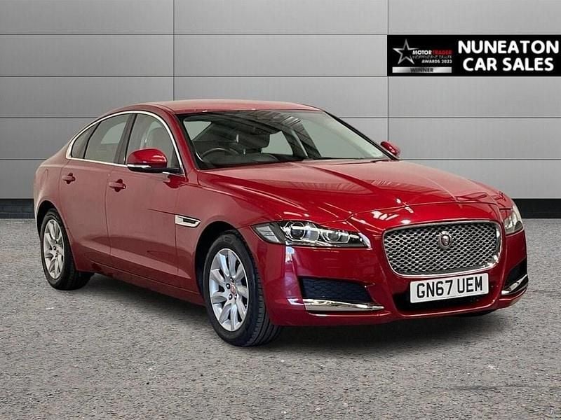 Second-hand Jaguar XF Portfolio 163 CP (119 kW) 2017 Roșu Berlinǎ