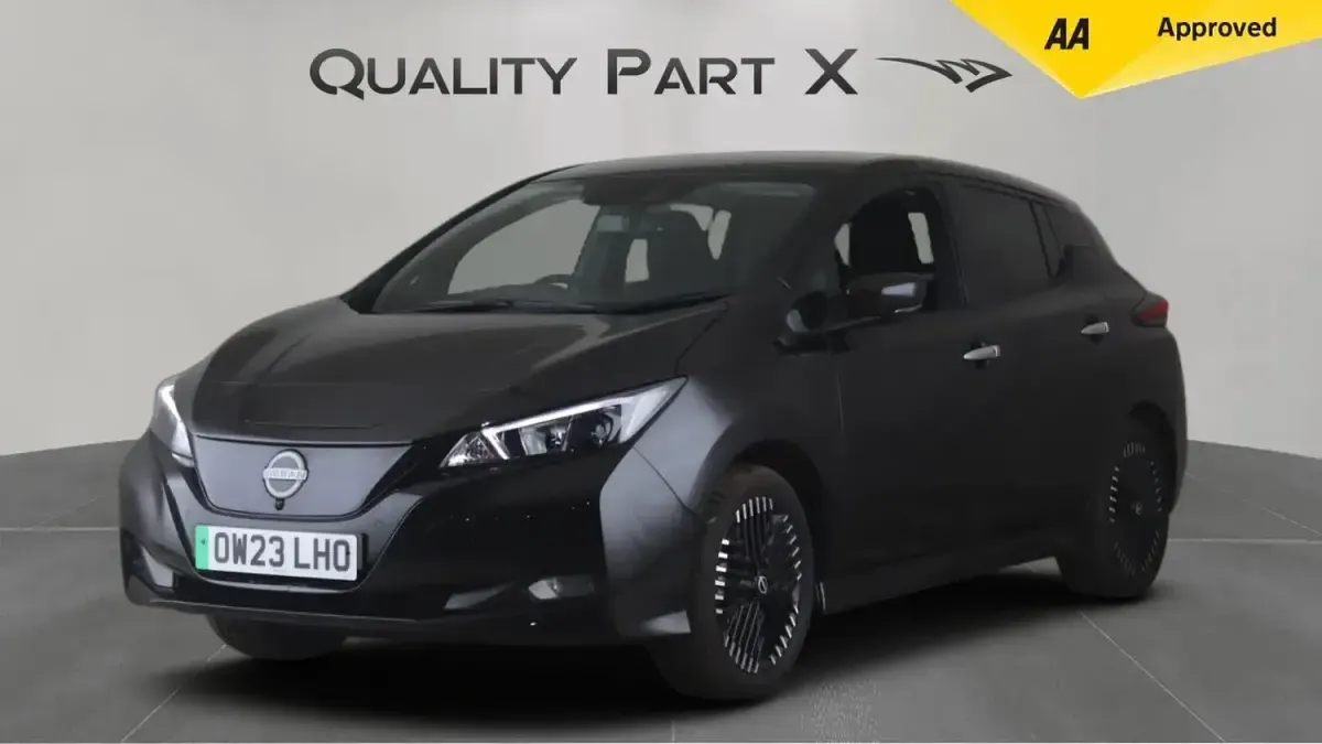 Used Nissan Leaf N-Connecta 110 kW (150 HP) 2023 Black Hatchback
