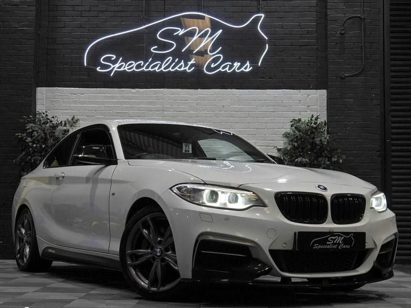 Used BMW M235 Comfort Edition 326 HP (239 kW) 2015 White Coupe