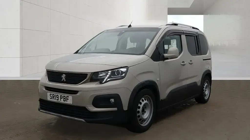 Second-hand Peugeot Rifter Allure 2019 Bej Monovolum