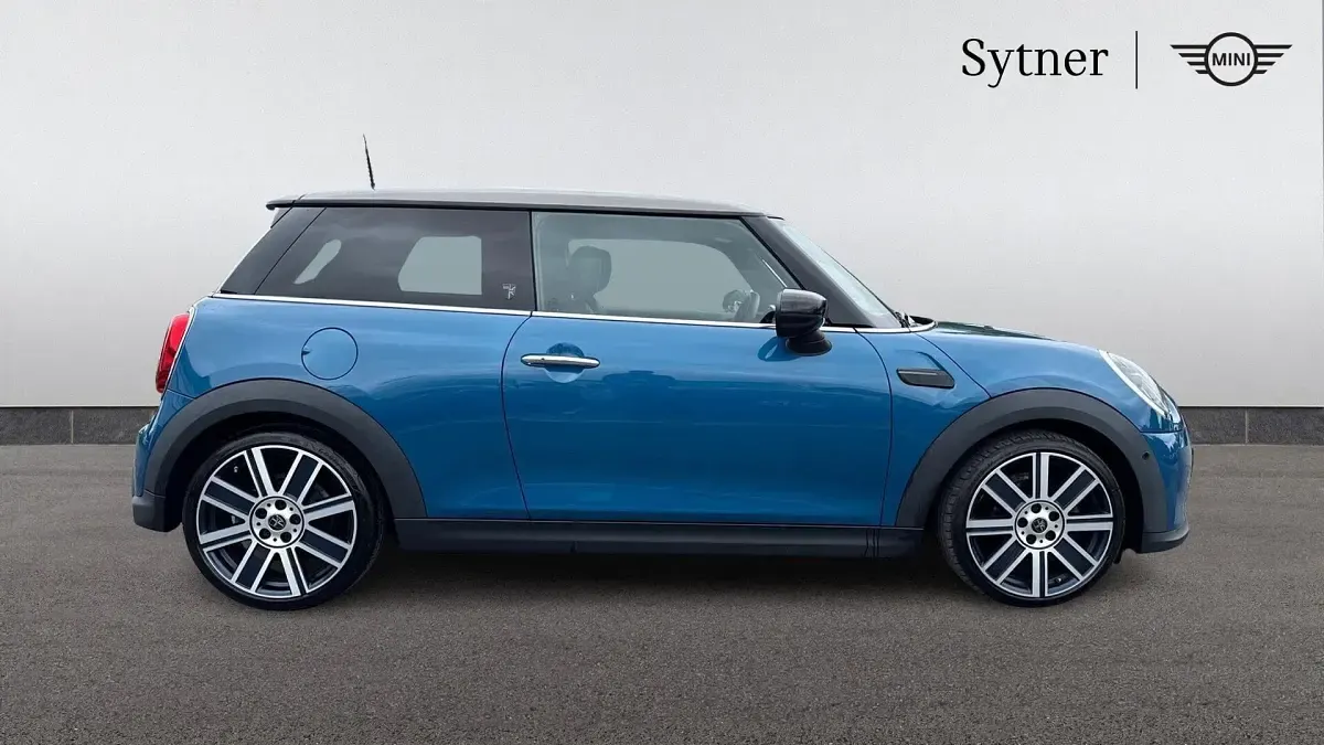 Used Mini Cooper Exclusive 136 HP (100 kW) 2021 Blue Hatchback