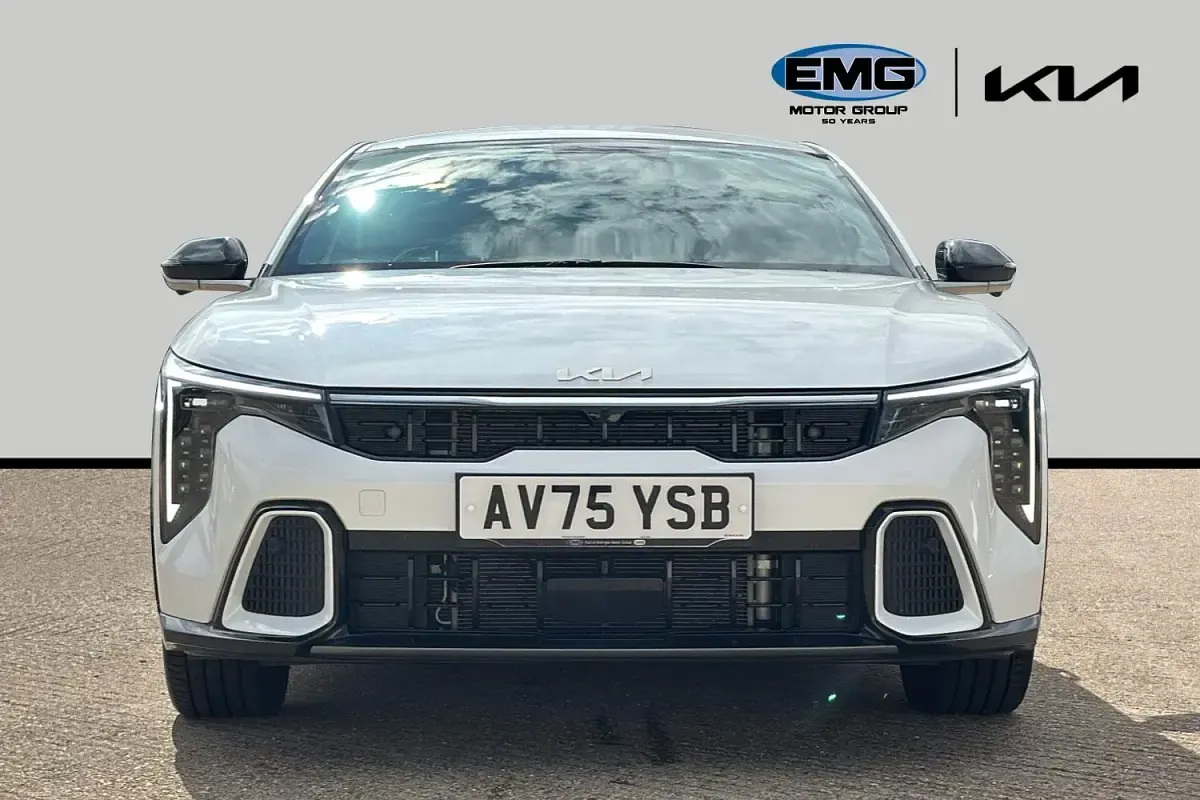 Used Kia K4 GT-Line 147 HP (108 kW) 2026 White Hatchback
