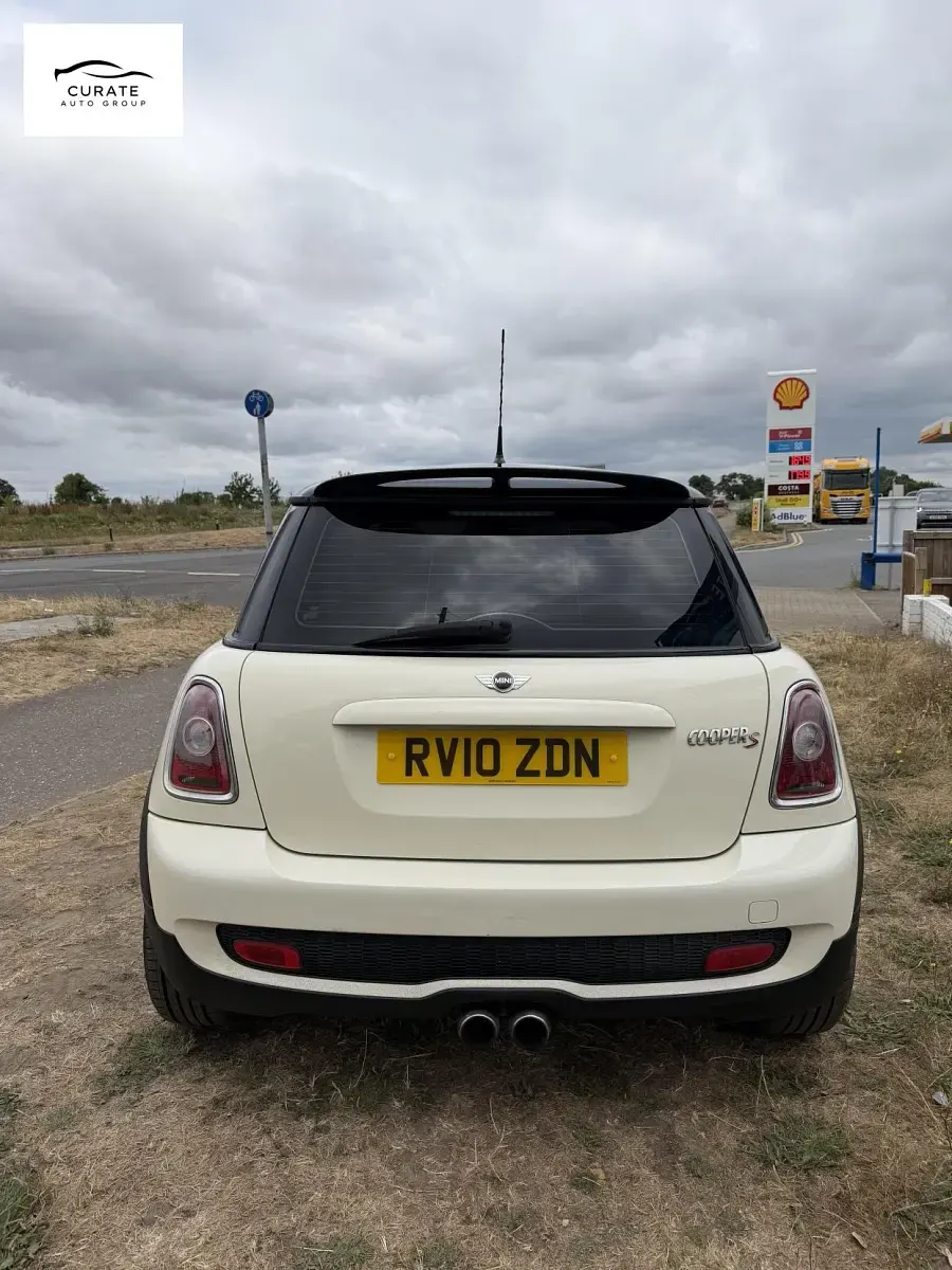 Used Mini Cooper S Hatch 175 HP (128 kW) 2010 White Hatchback