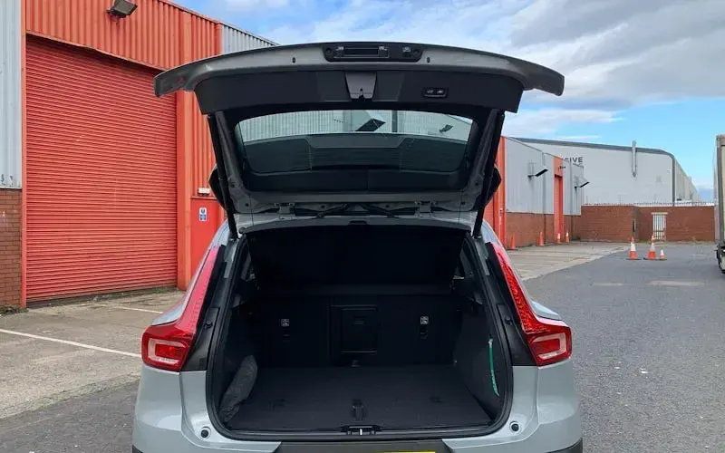 New Volvo XC40 Plus 163 HP (119 kW) 2026 Grey SUV