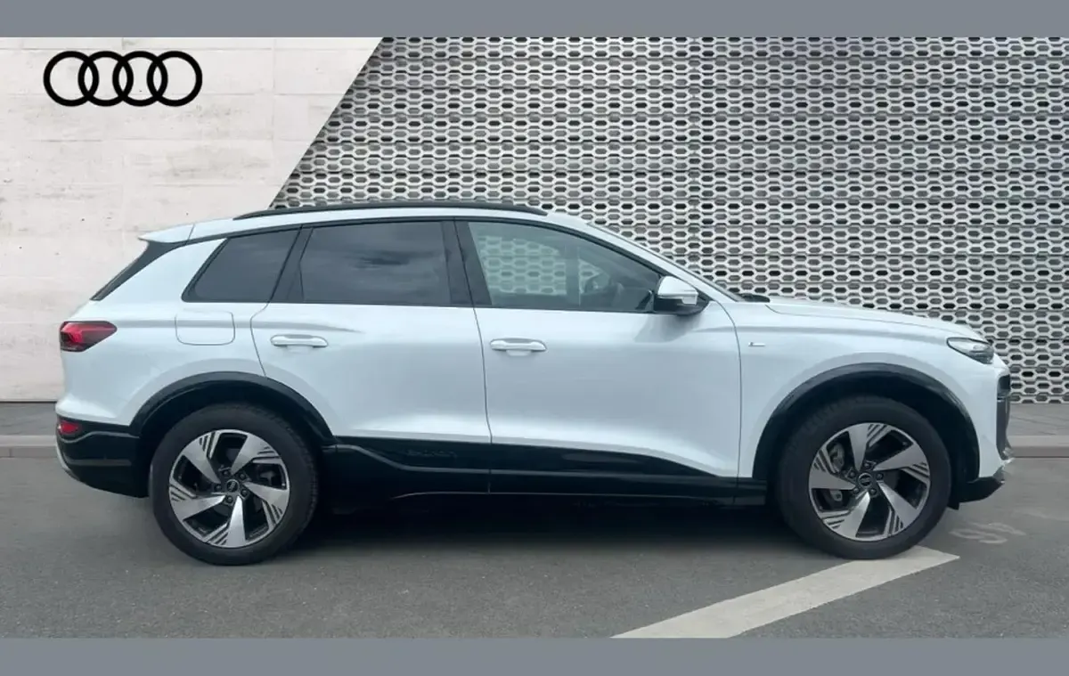 Used Audi Q6 e-tron S-Line 225 kW (306 HP) 2025 White SUV