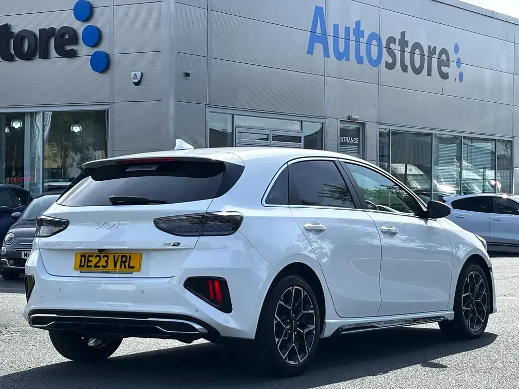 Used Kia Ceed GT-Line 2023 White Hatchback