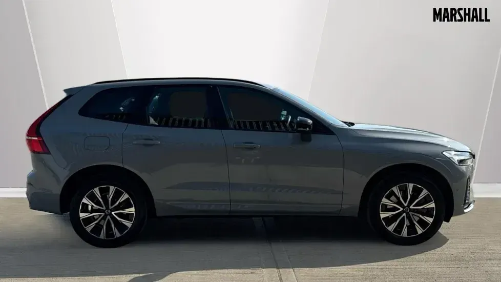 Used Volvo XC60 Plus 250 HP (183 kW) 2025 Grey SUV