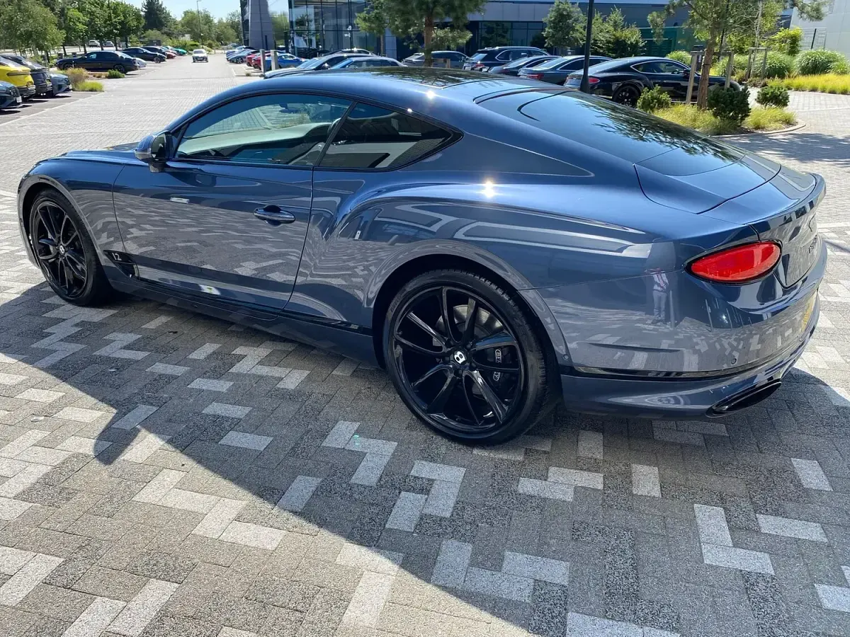 Used Bentley Continental 635 HP (467 kW) 2020 Blue Coupe