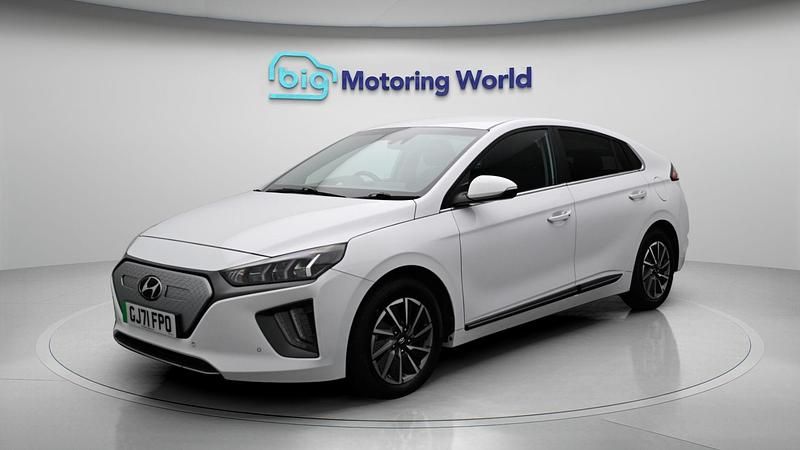 Used Hyundai Ioniq Premium 100 kW (136 HP) 2021 White Hatchback