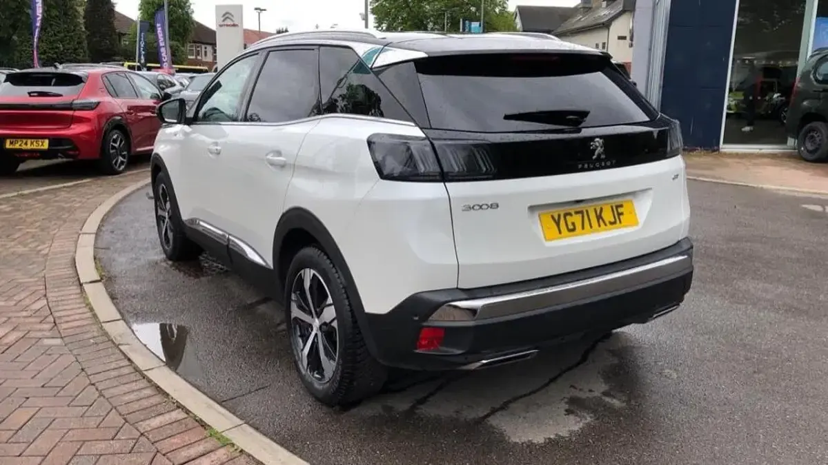 Used Peugeot 3008 GT 129 HP (94 kW) 2021 White SUV