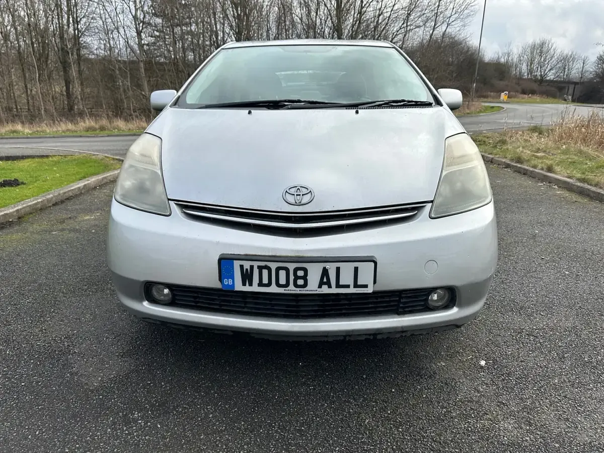 Used Toyota Prius 76 HP (55 kW) 2008 Silver Hatchback