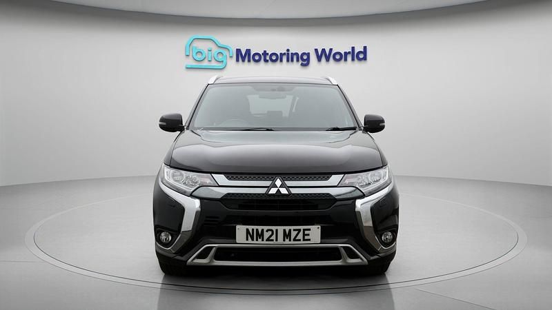 Used Mitsubishi Outlander P-HEV 224 HP (164 kW) 2020 Black Estate