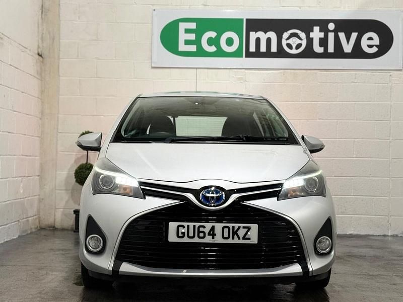 Used Toyota Yaris Hybrid 2014 Silver Hatchback