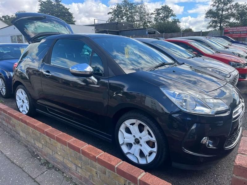 Black Used 2011 Citroën DS3 Hatchback | £3,295 (A bit pricey) - Image 1/4