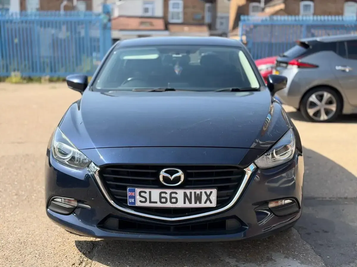 Used Mazda 3 165 HP (121 kW) 2016 Blue Hatchback