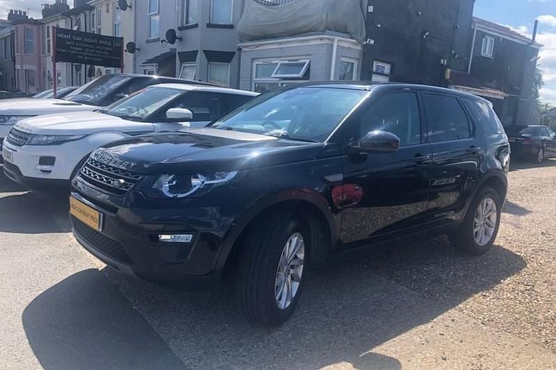 Black Used 2018 Land Rover Discovery Sport SE SUV | £13,495 (Good price) - Image 1/1