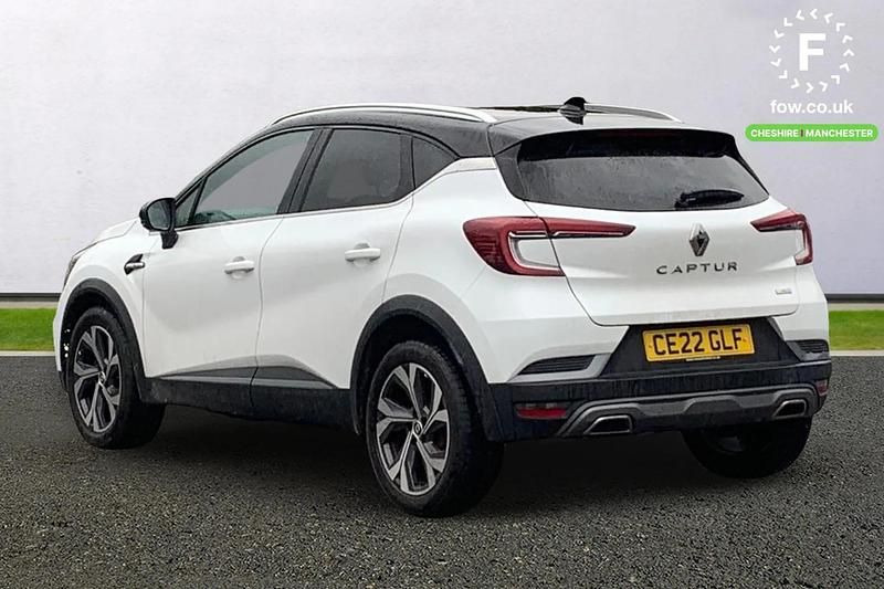 Used Renault Captur R.S. 140 HP (102 kW) 2022 White/black SUV