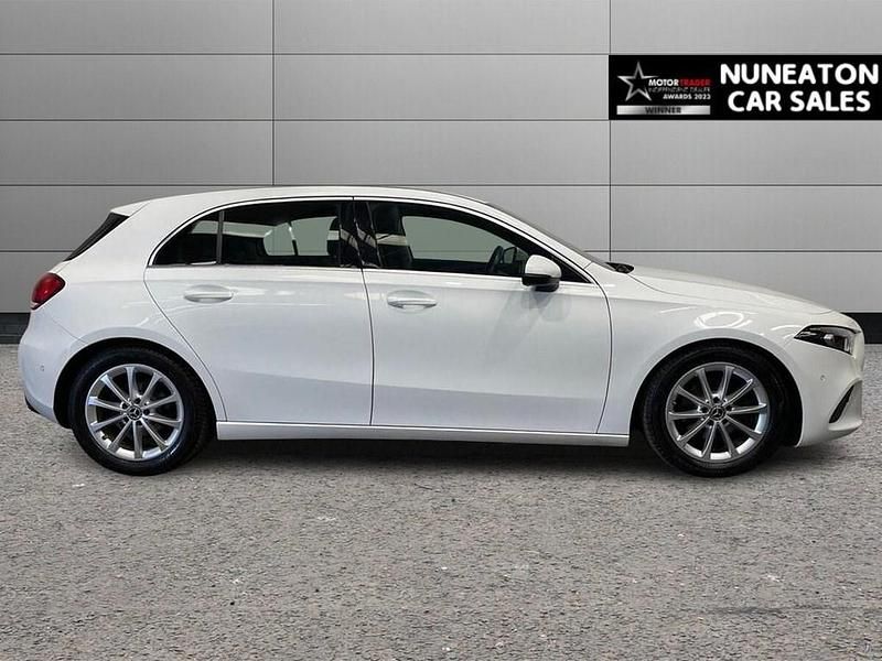 Used Mercedes A180 Executive 136 HP (100 kW) 2019 White Hatchback