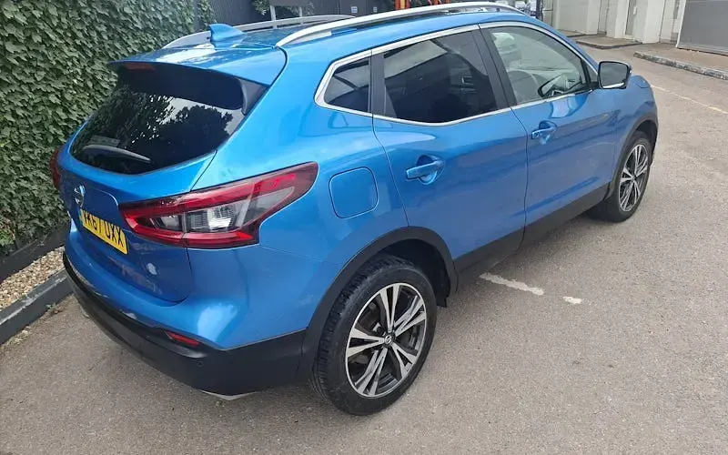 Used Nissan Qashqai N-Connecta 110 HP (80 kW) 2017 Blue SUV