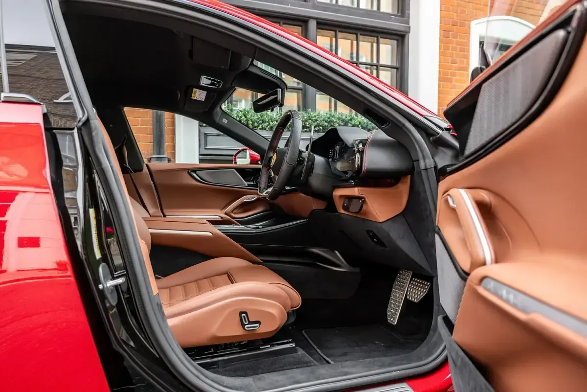 New Ferrari Purosangue 2025 Rosso mugello SUV