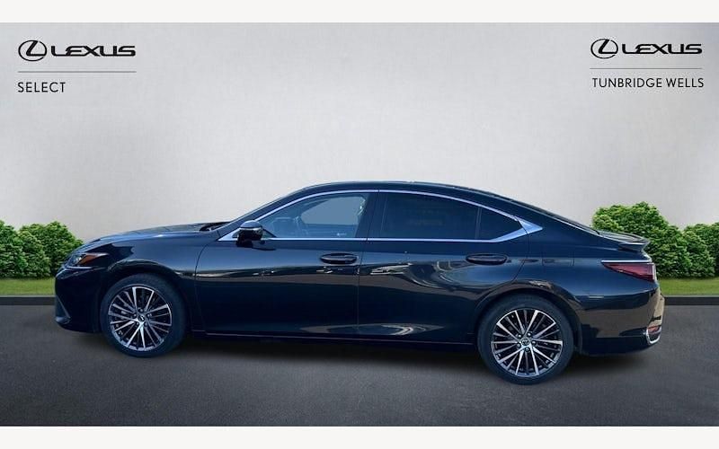 Used Lexus ES300H 218 HP (160 kW) 2021 Sedan