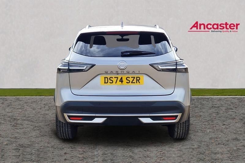 Used Nissan Qashqai N-Connecta 155 HP (114 kW) 2024 Silver SUV