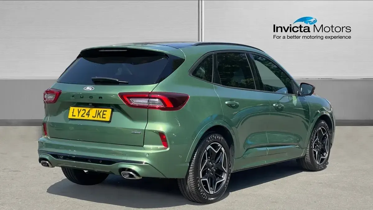 Used Ford Kuga ST-Line X 180 HP (132 kW) 2024 Green SUV