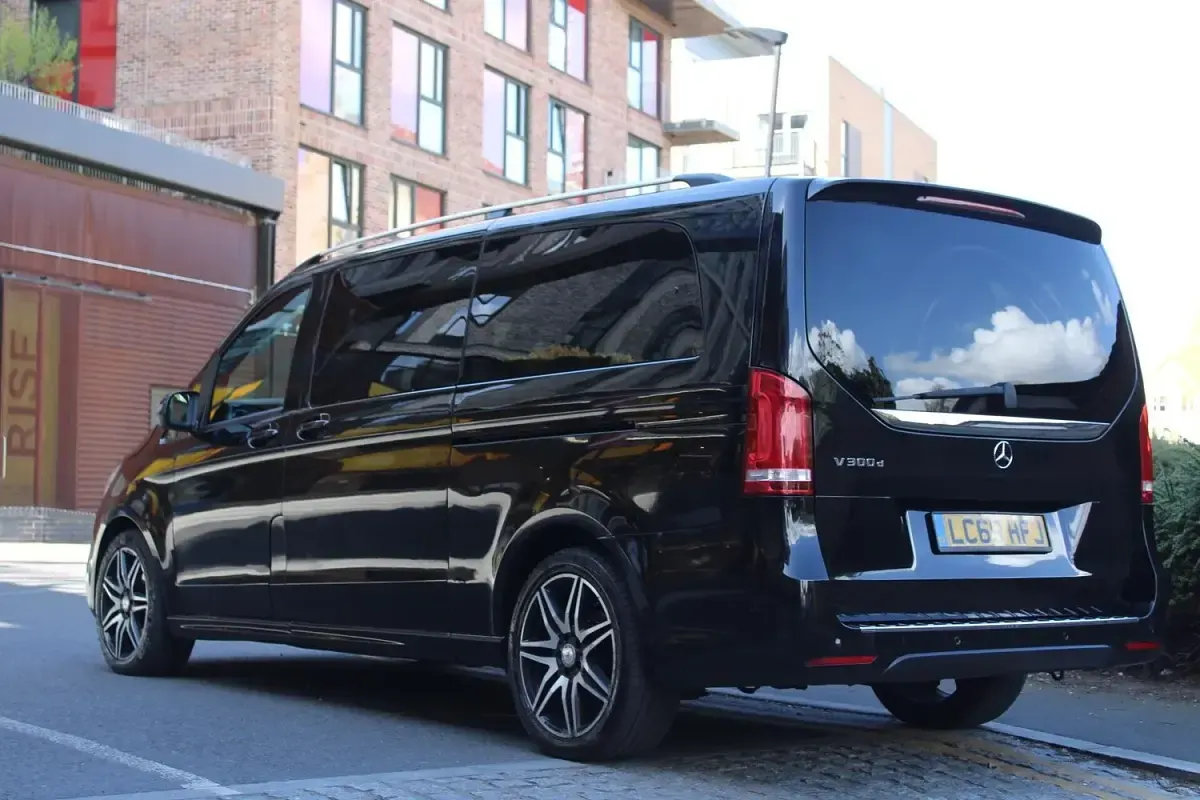 Used Mercedes V300 AMG line 239 HP (175 kW) 2019 Black MPV