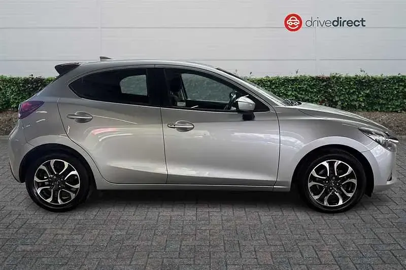 Used Mazda 2 Inclusive 90 HP (66 kW) 2018 Silver Hatchback