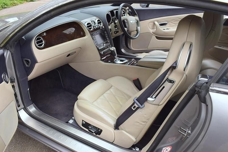 Używany Bentley Continental 2007 Srebrny Coupe