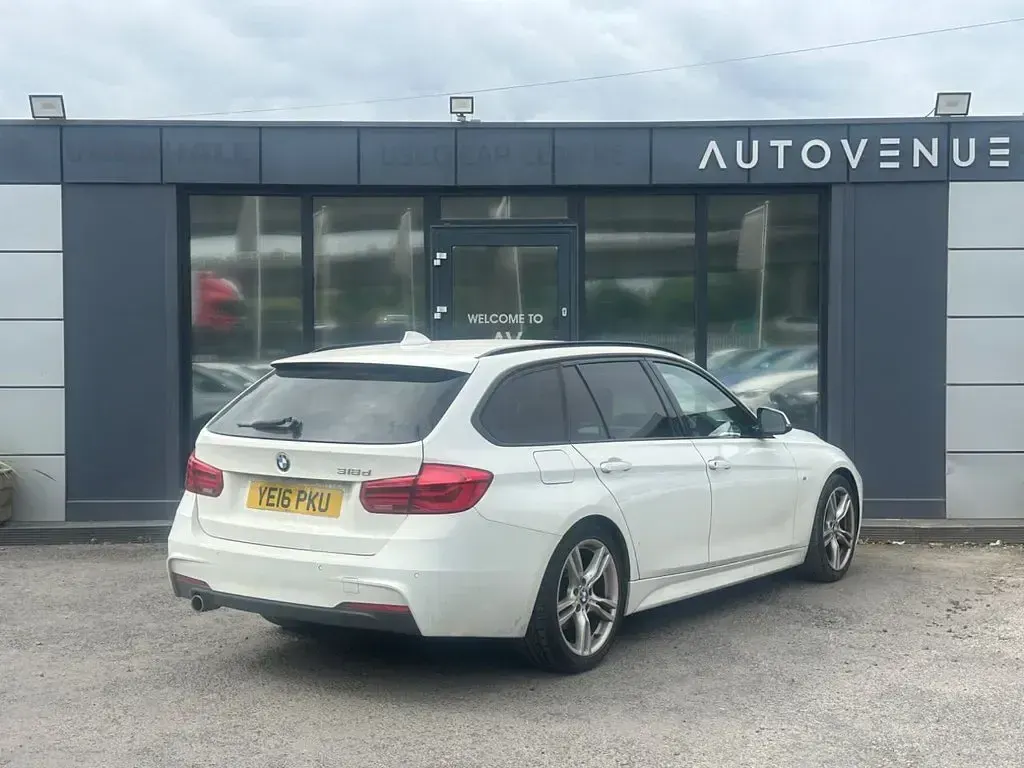 Used BMW 318 M Sport 150 HP (110 kW) 2016 White Estate