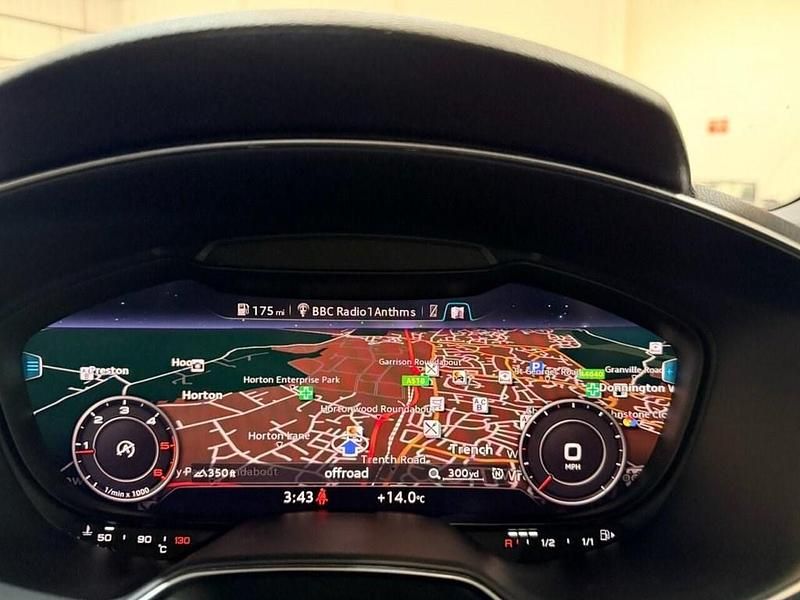 Used Audi TT Roadster Sport 184 HP (135 kW) 2015 White Cabriolet