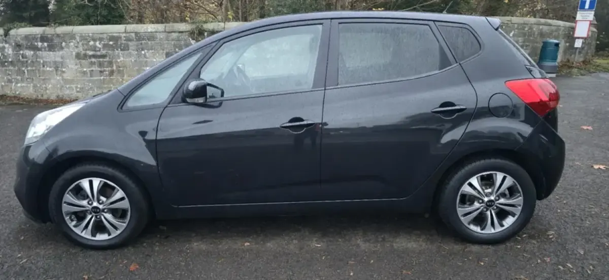 Used Kia Venga 123 HP (90 kW) 2015 Black Hatchback