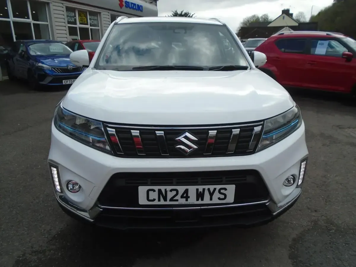 Used Suzuki Vitara SZ5 116 HP (85 kW) 2024 White SUV
