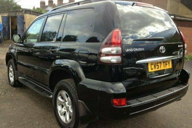 Usado Toyota Land Cruiser 173 HP (127 kW) 2007 SUV