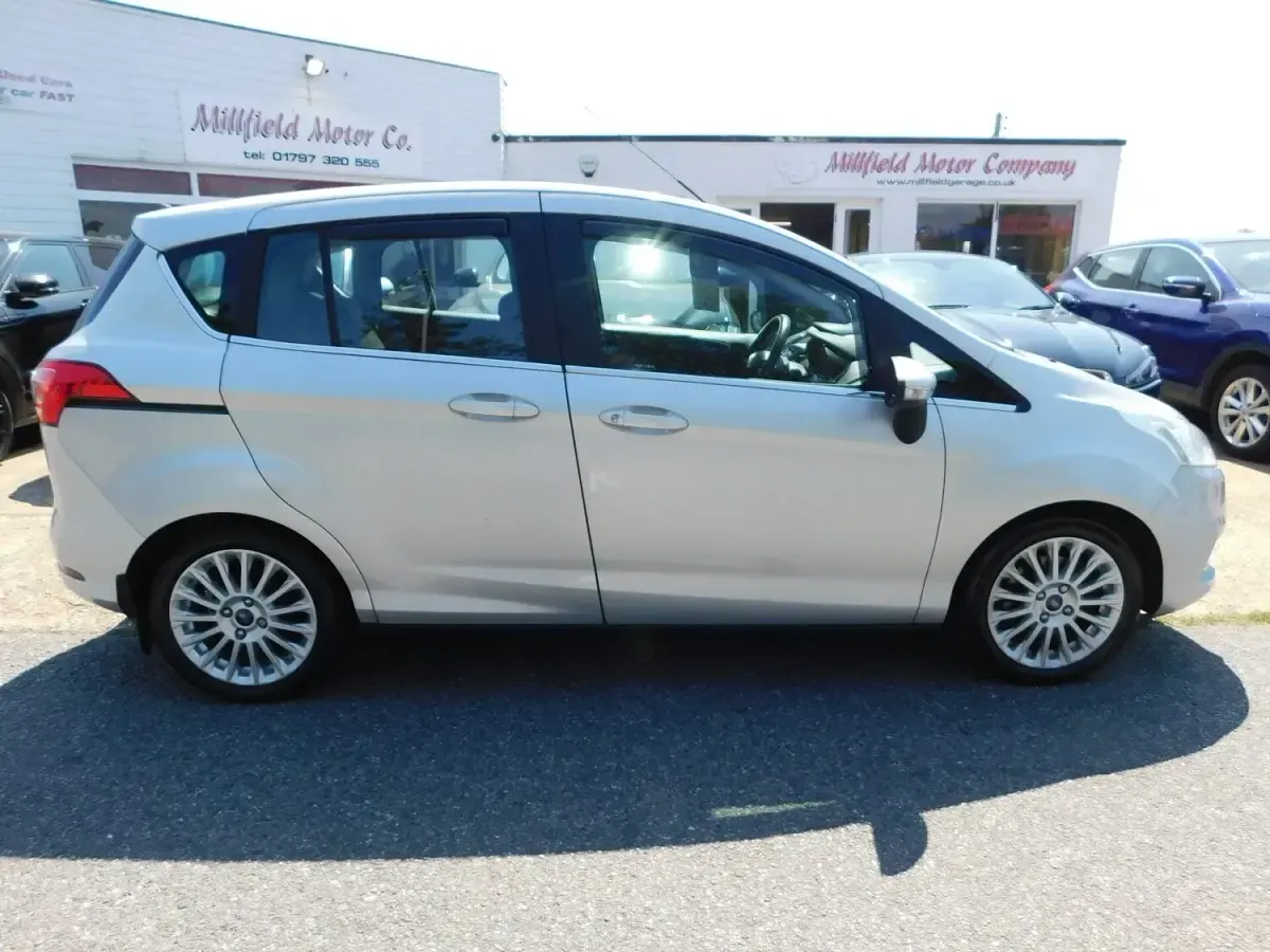 Used Ford B-MAX Zetec 90 HP (66 kW) 2013 Silver MPV