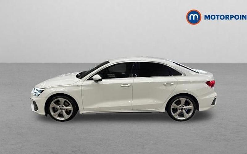 Begagnad Audi A3 S-Line 110 HK (80 kW) 2024 Sedan