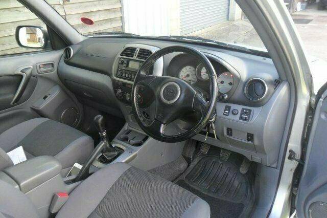 Used Toyota RAV4 147 HP (108 kW) 2003 SUV