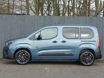 New Citroën Berlingo 101 HP (74 kW) 2026 Blue MPV