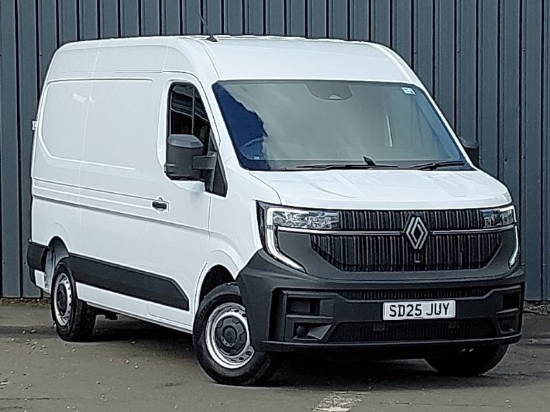 Solid mineral white New 2025 Renault Master Van | £24,995 (Good price) - Image 1/4