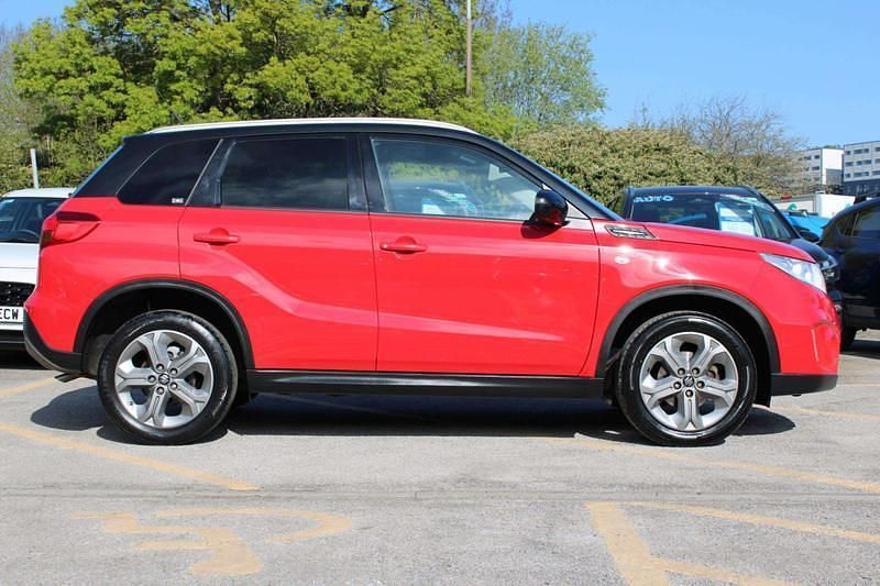 Second-hand Suzuki Vitara SZ-T 120 CP (88 kW) 2018 Roșu SUV