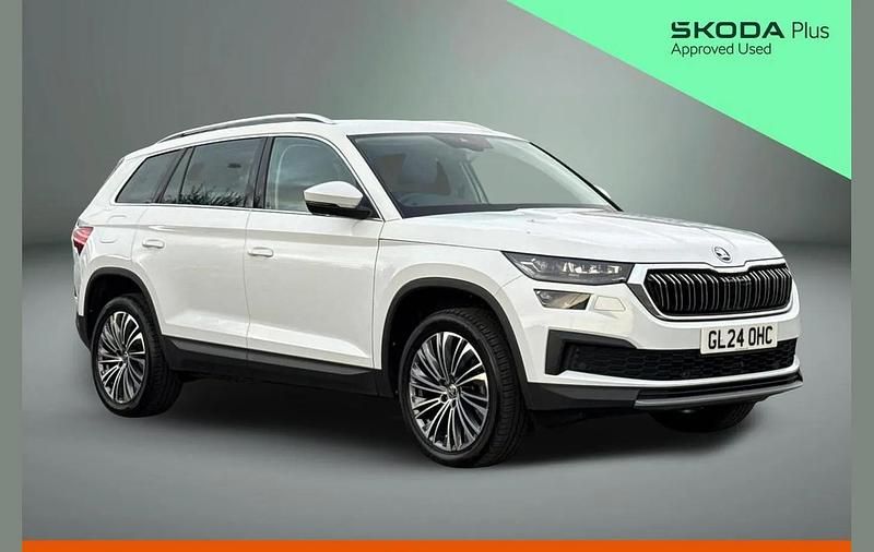 Moon white metallic Used 2024 Skoda Kodiaq SE L Executive SUV | £28,100 (Good price) - Image 1/4