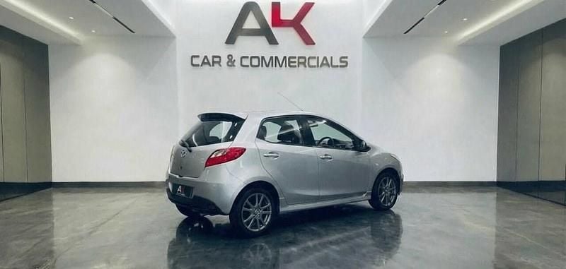 Begagnad Mazda 2 2009 Silver Halvkombi