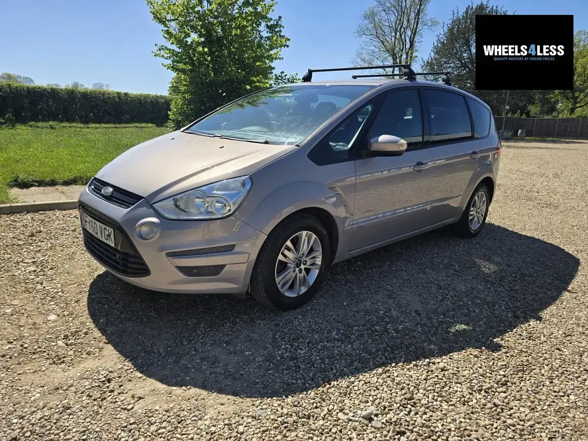 Used Ford S-MAX Zetec 140 HP (102 kW) 2010 White MPV
