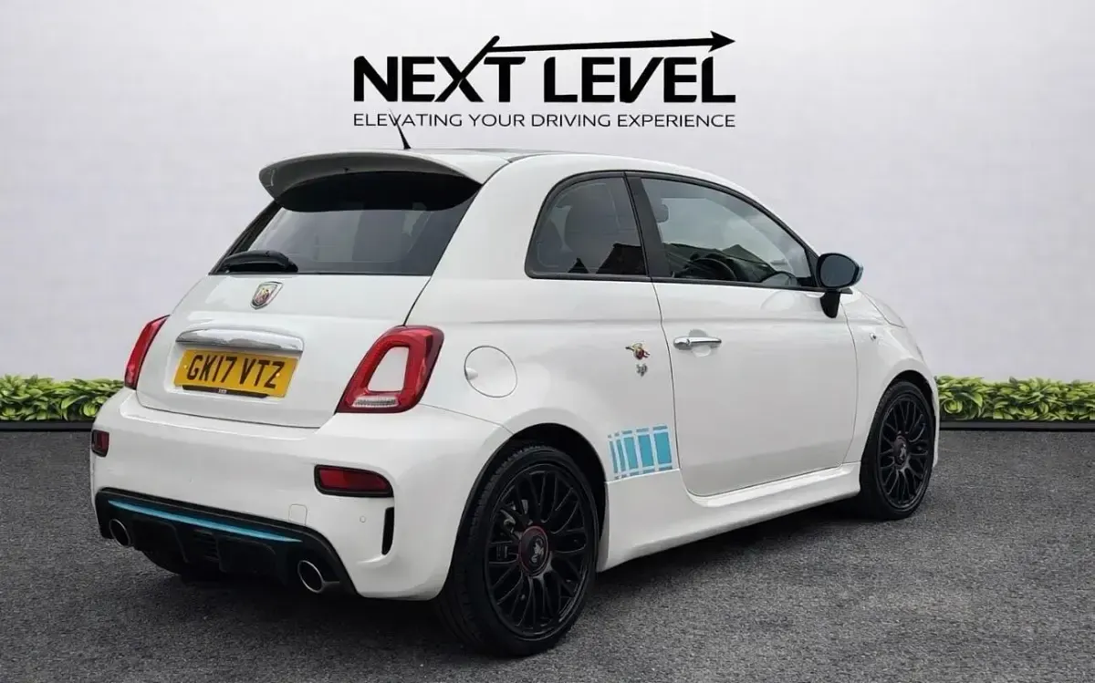 Begagnad Abarth 595 2017 Vit Halvkombi