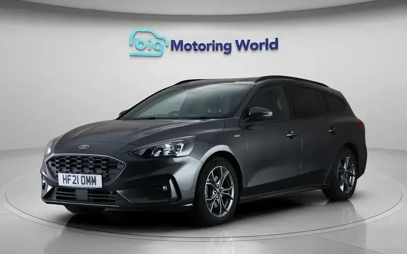 Used Ford Focus ST-Line 125 HP (91 kW) 2021 Grey Estate