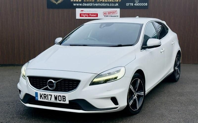 Used Volvo V40 R-Design 150 HP (110 kW) 2019 Hatchback