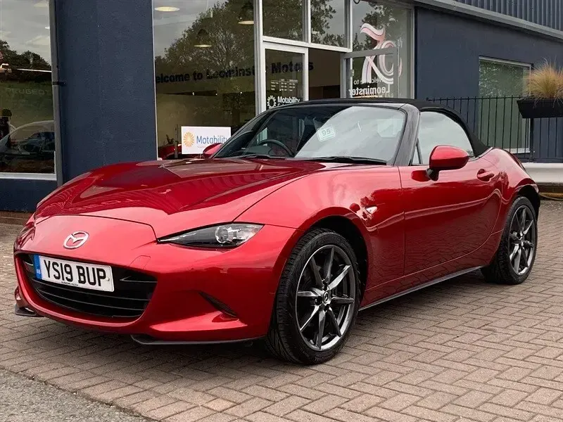 Used Mazda MX5 Inclusive 184 HP (135 kW) 2019 Red Cabriolet