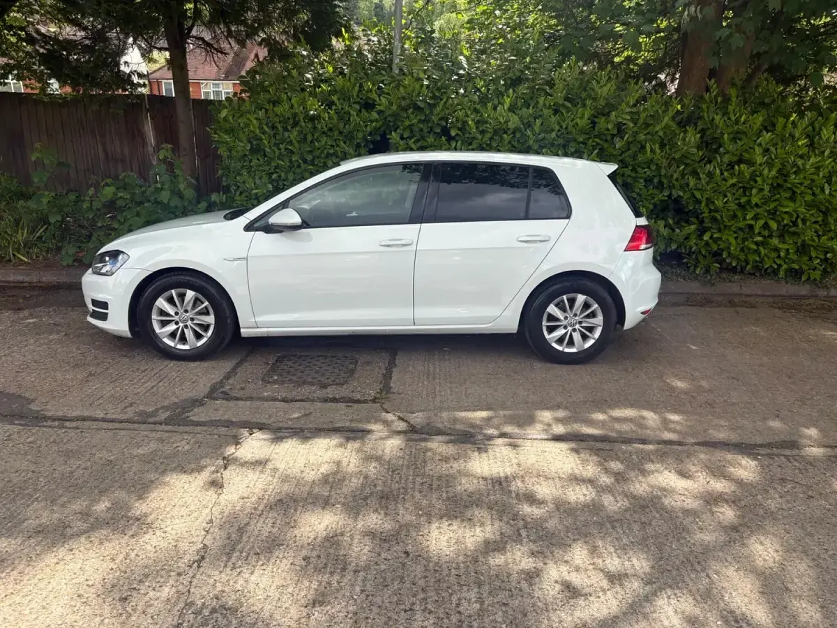 Used VW Golf VII S 2014 White Hatchback