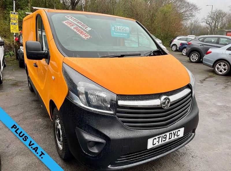 Used Vauxhall Vivaro 120 HP (88 kW) 2019 White MPV